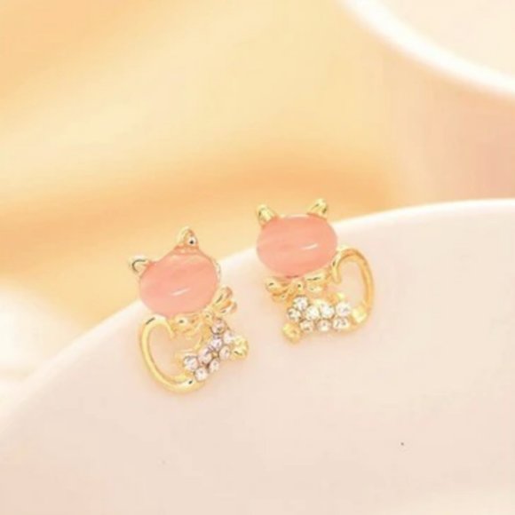 Sweet Kitten Moonstone Earrings - Pink - Picture 2 of 3